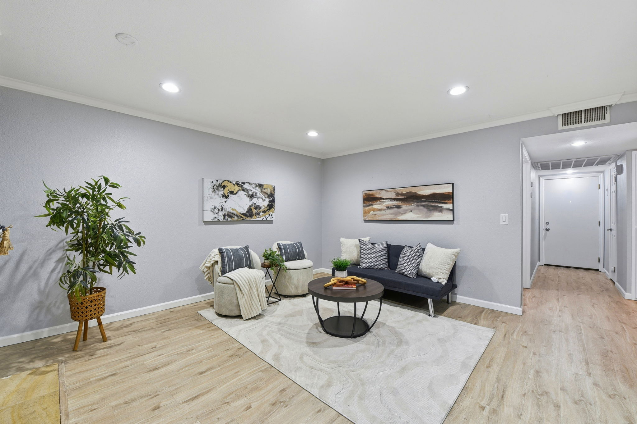 Easy Maintenance Laminate Floors Throughout