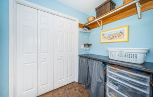 Laundry Room1a