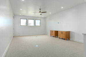  Photo 37