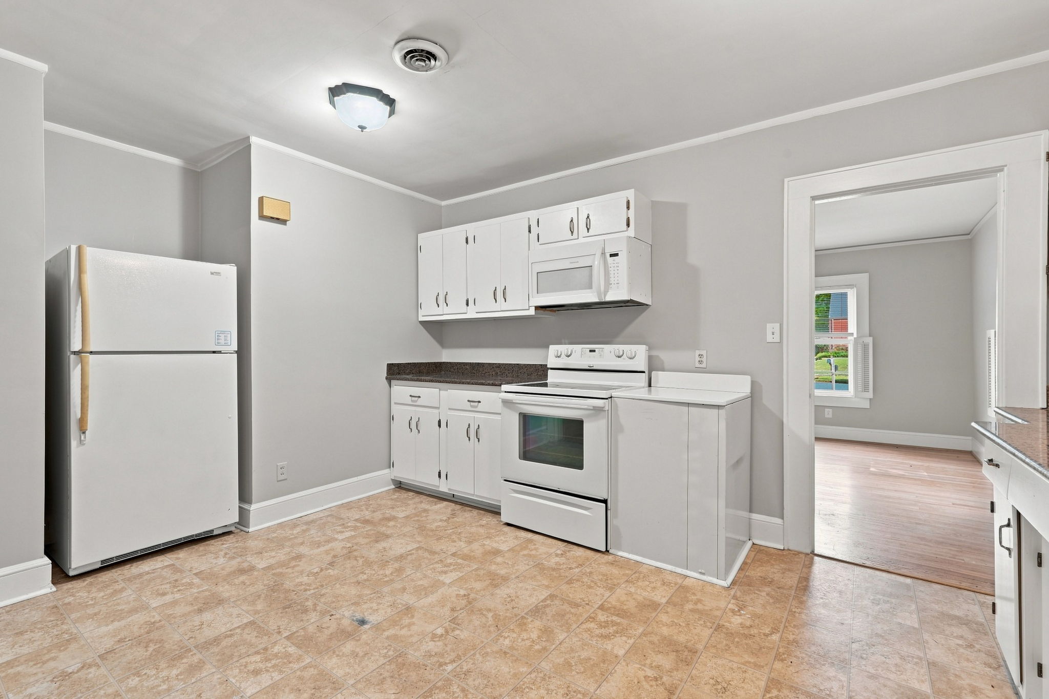 Kitchen - Dining