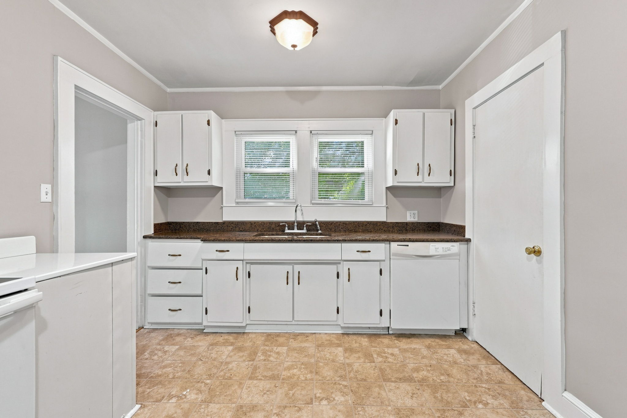 Kitchen - Dining