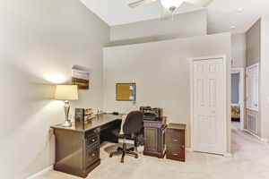 Bedroom/Office