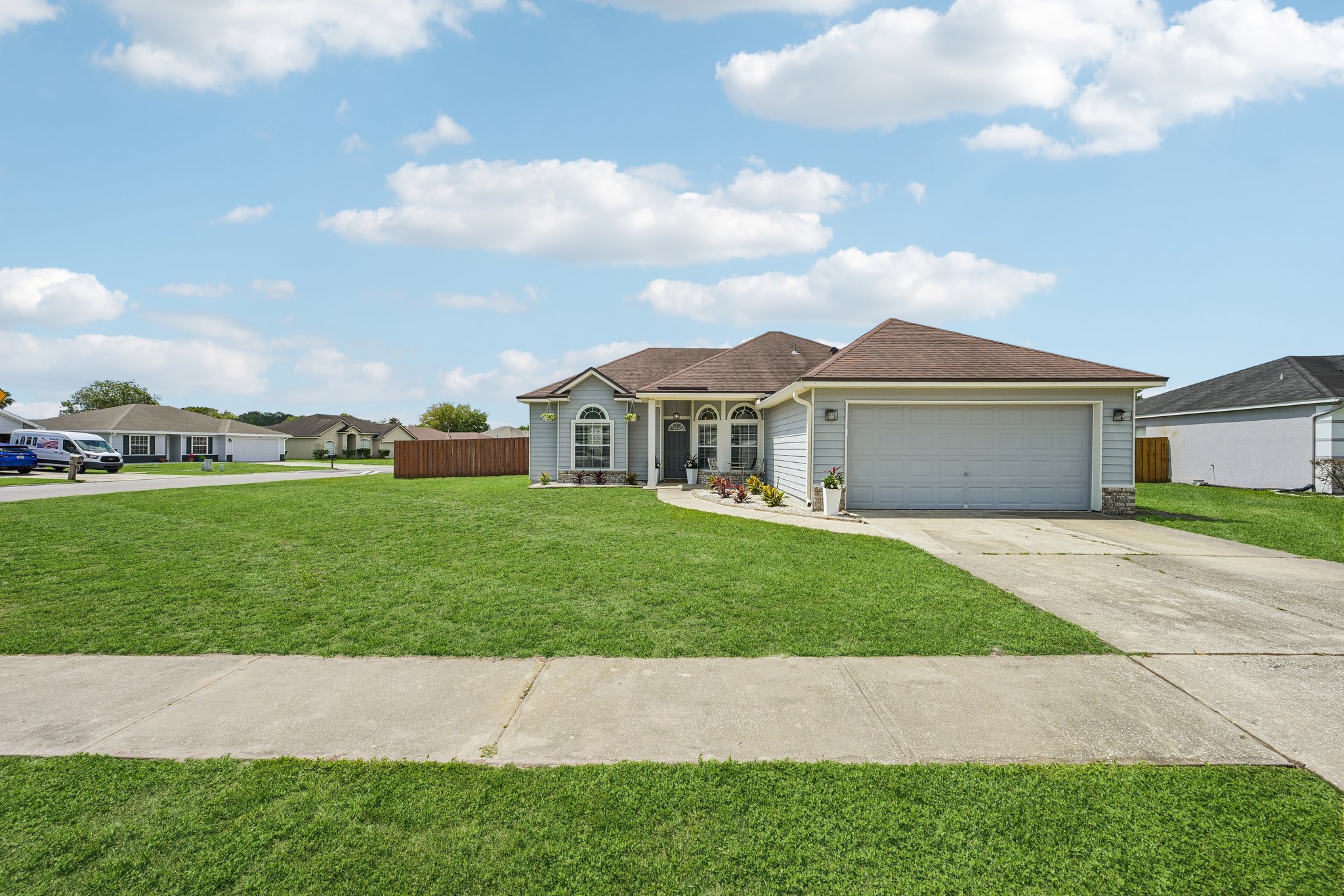 Lord Taylor Dr-S2205-005.jpg