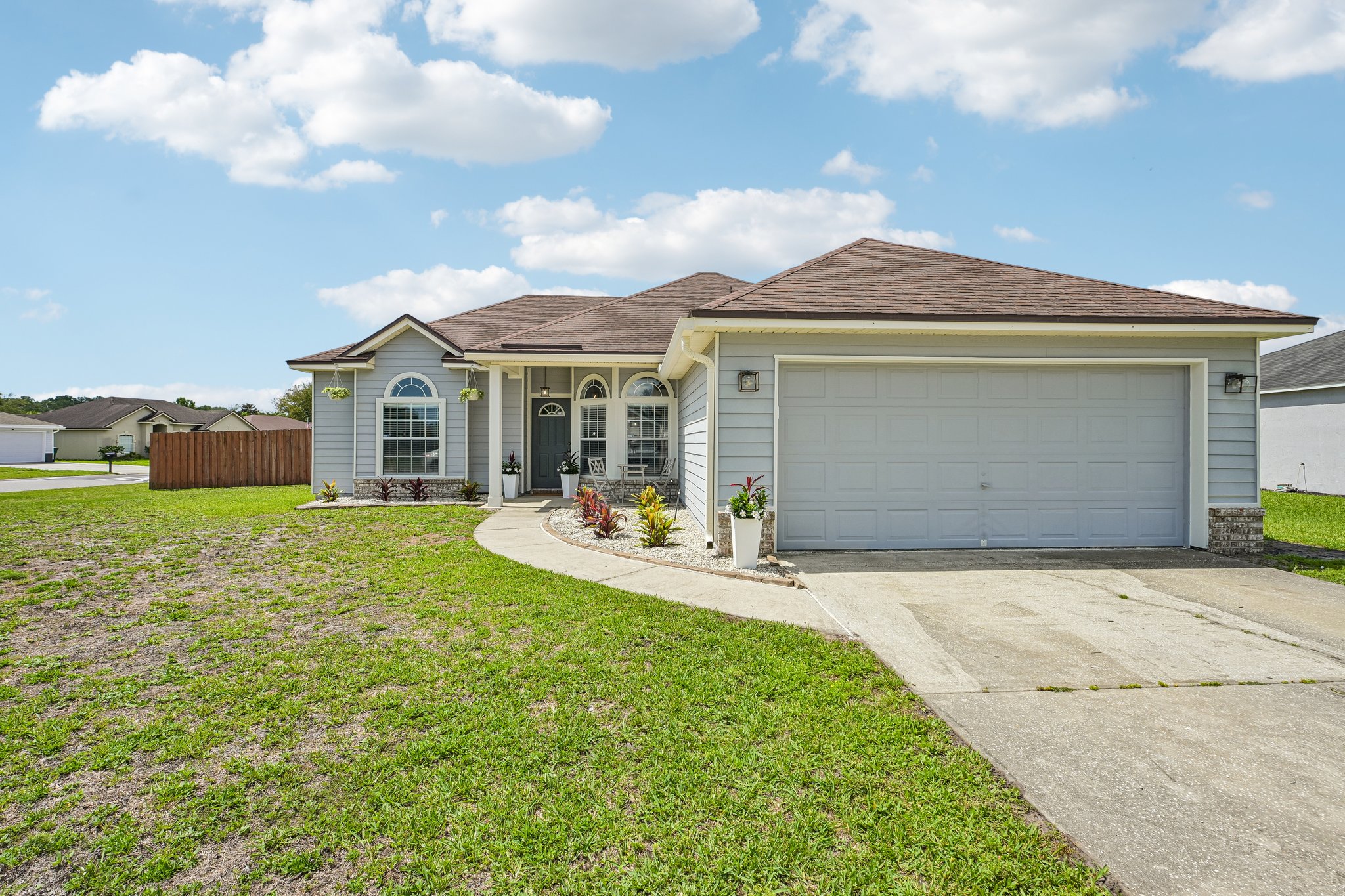 Lord Taylor Dr-S2205-006.jpg