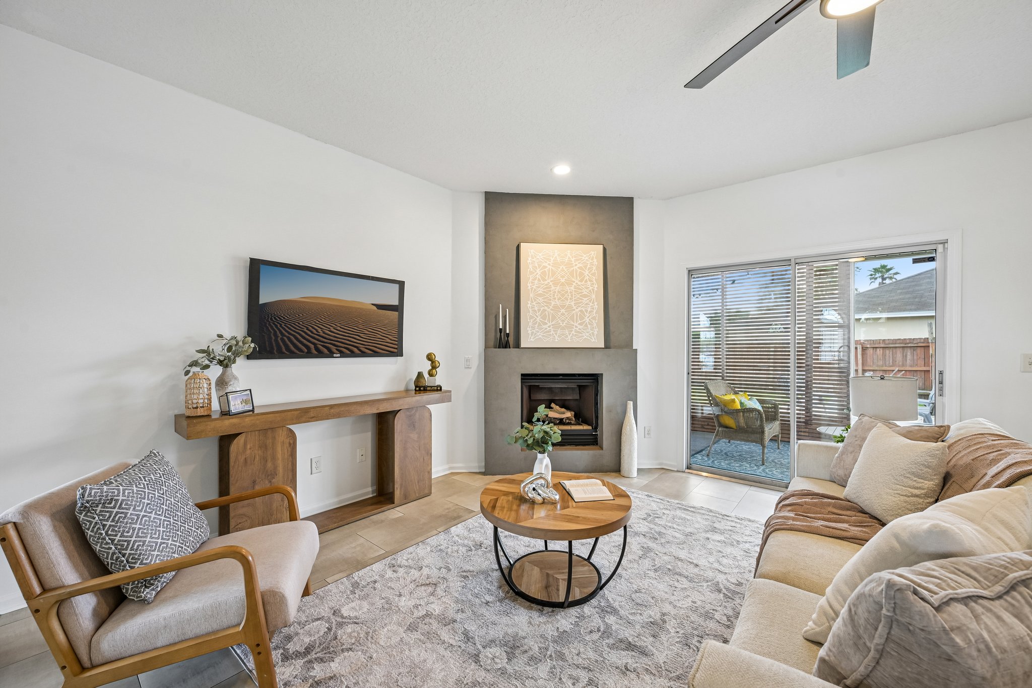 Lord Taylor Dr-S2205-013.jpg