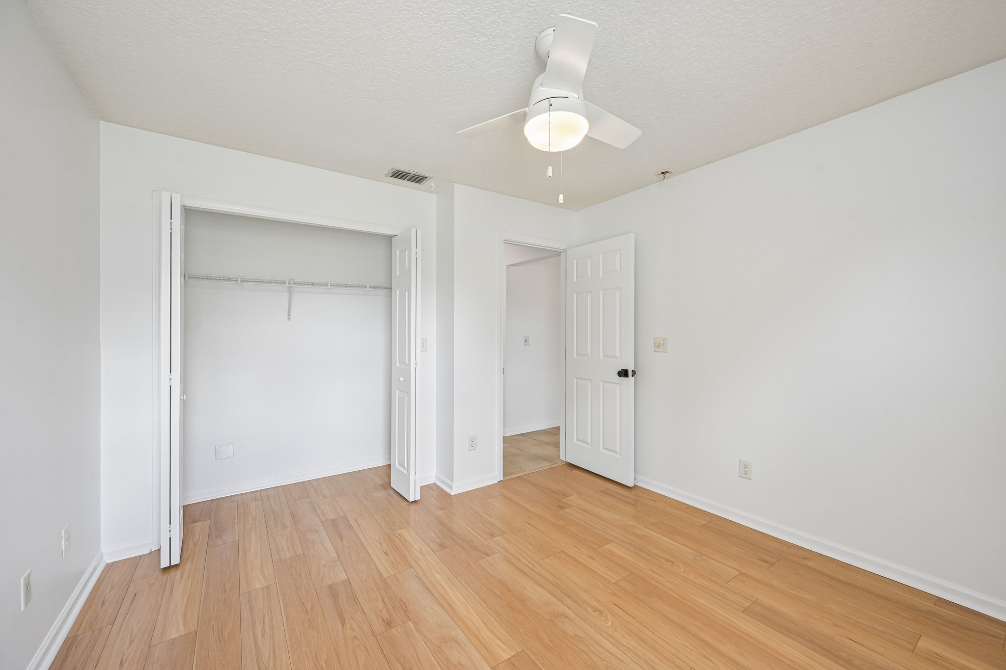 Lord Taylor Dr-S2205-024.jpg
