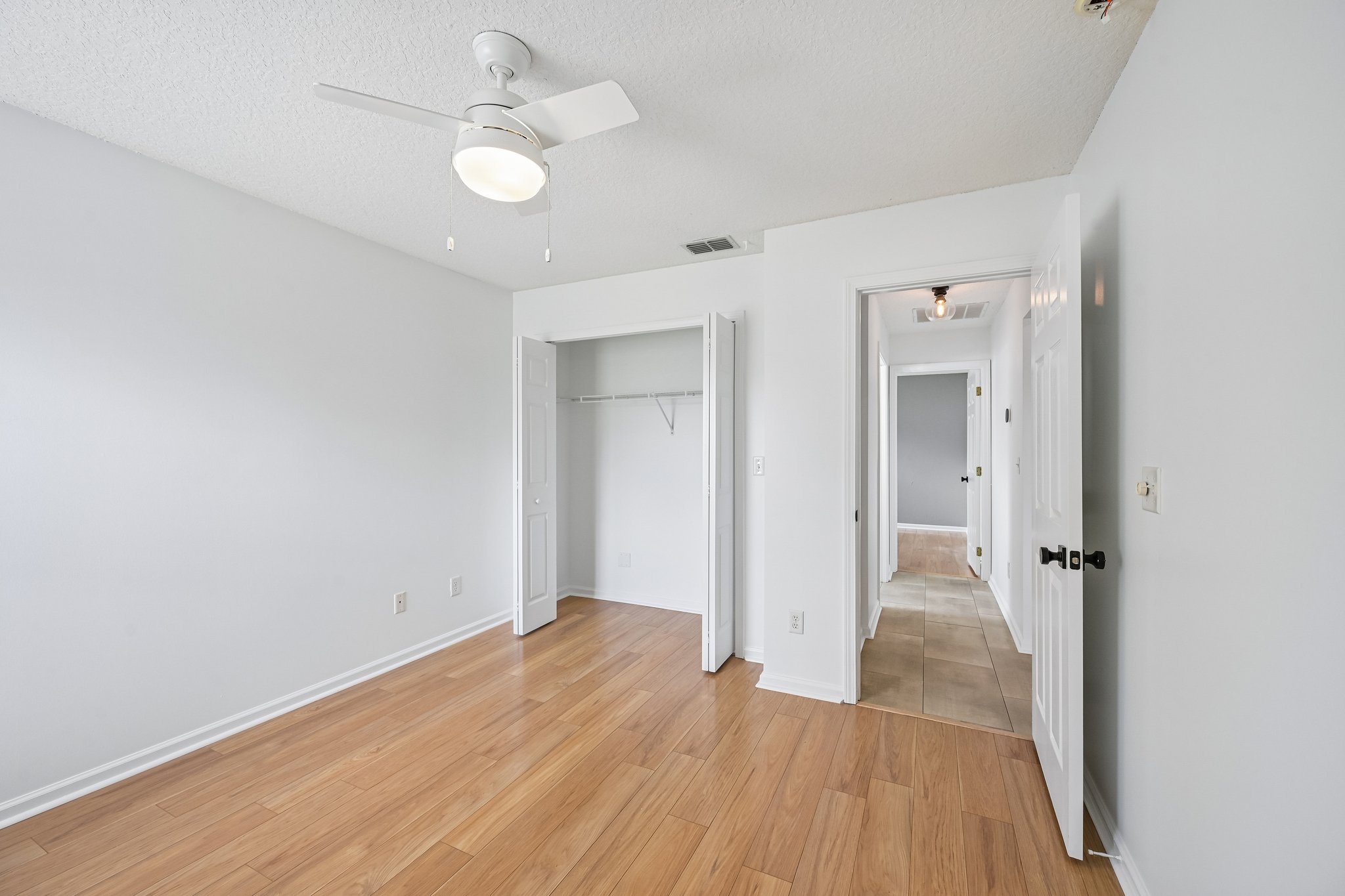 Lord Taylor Dr-S2205-025.jpg