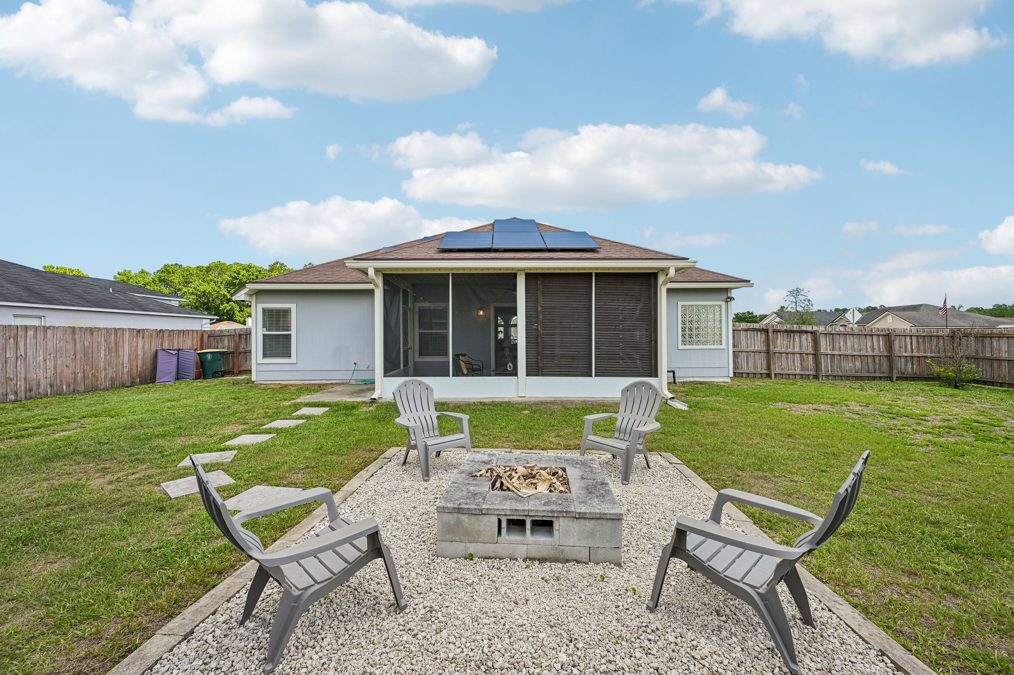 Lord Taylor Dr-S2205-044.jpg