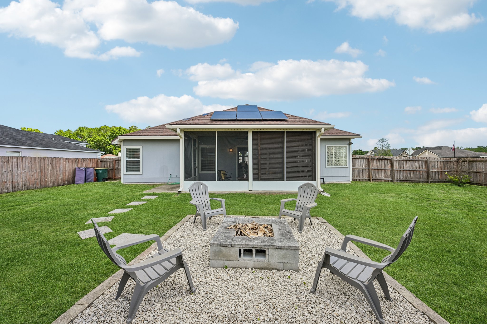Lord Taylor Dr-S2205-045.jpg