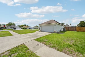 Lord Taylor Dr-S2205-002.jpg