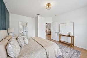 Lord Taylor Dr-S2205-032.jpg