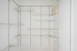 Lord Taylor Dr-S2205-037.jpg