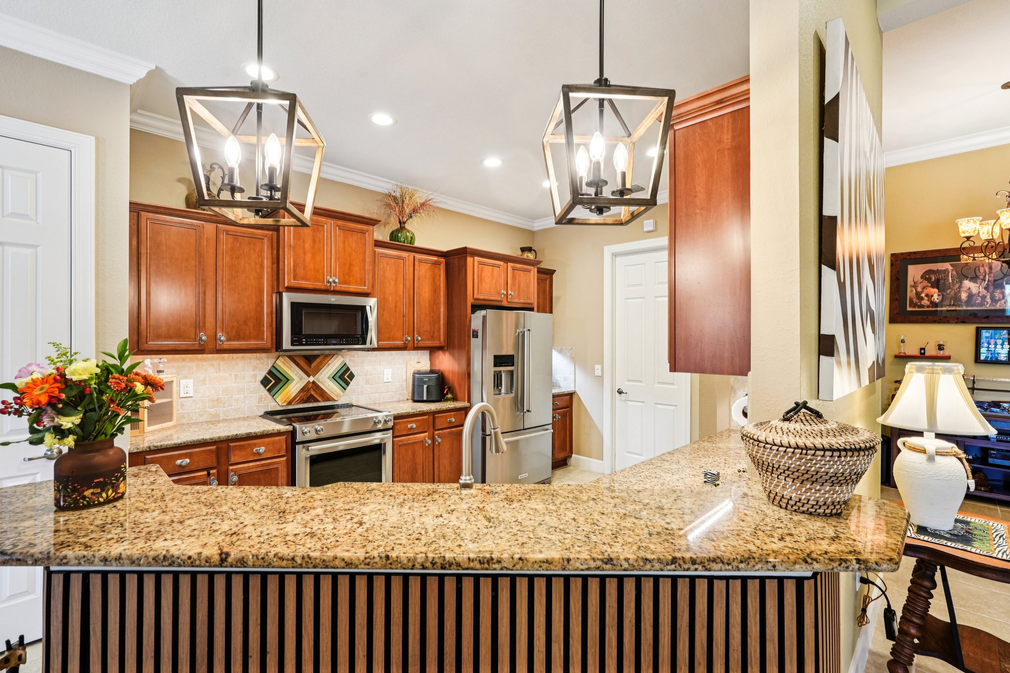 Laughton Cir-S2711-015.jpg