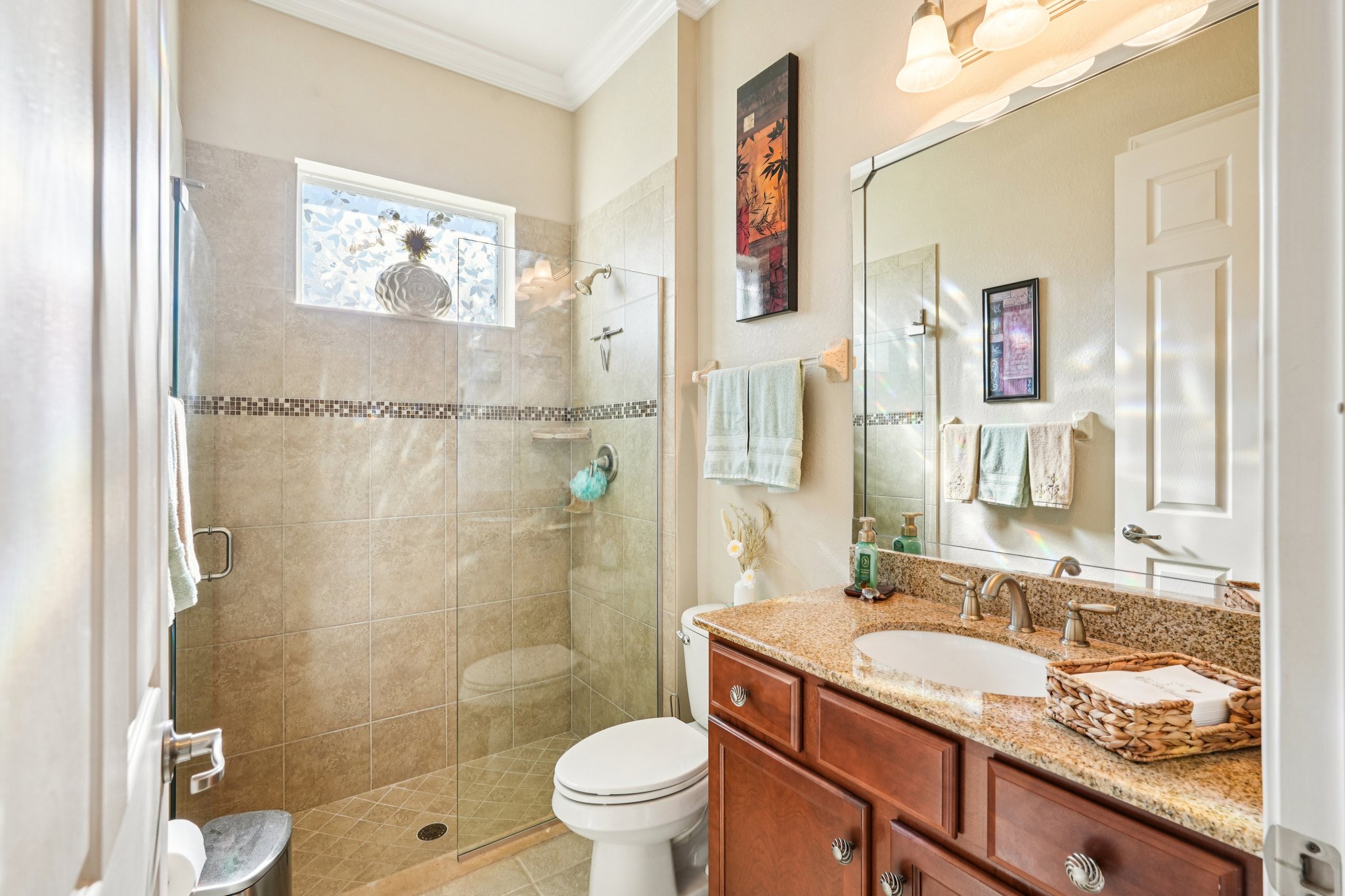 Laughton Cir-S2711-017.jpg