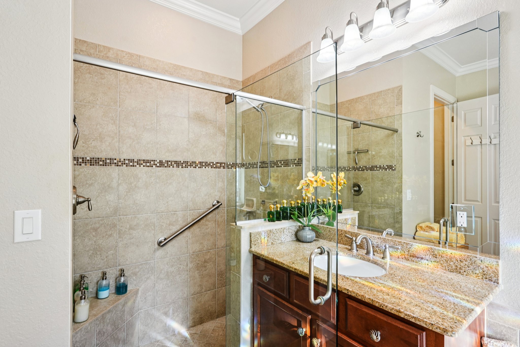 Laughton Cir-S2711-031.jpg