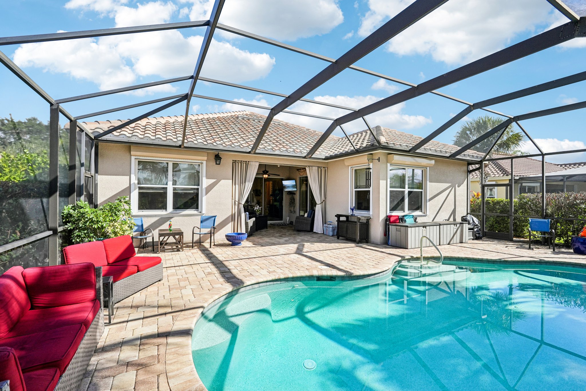 Laughton Cir-S2711-038.jpg