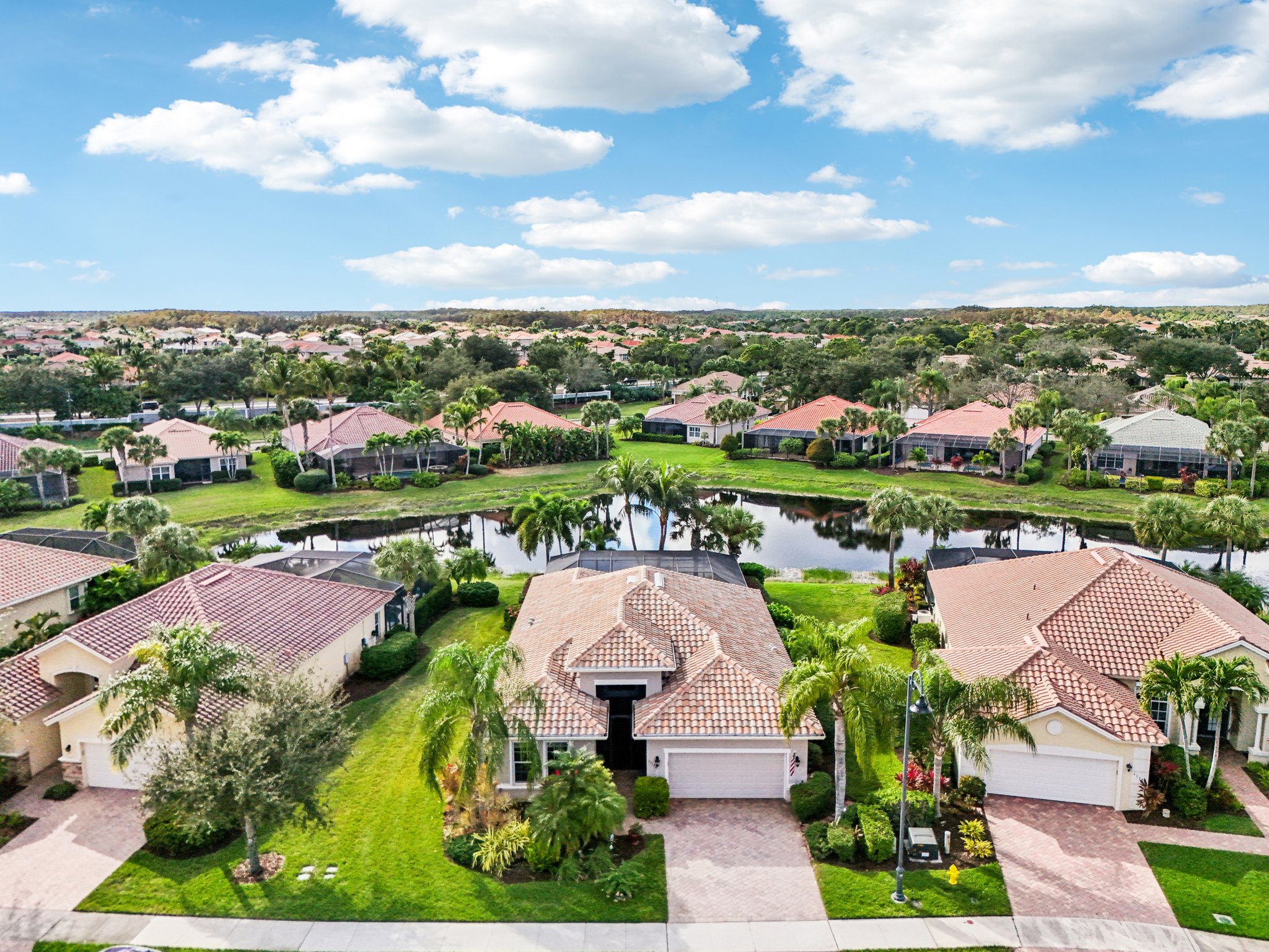 Laughton Cir-S2711-046.jpg