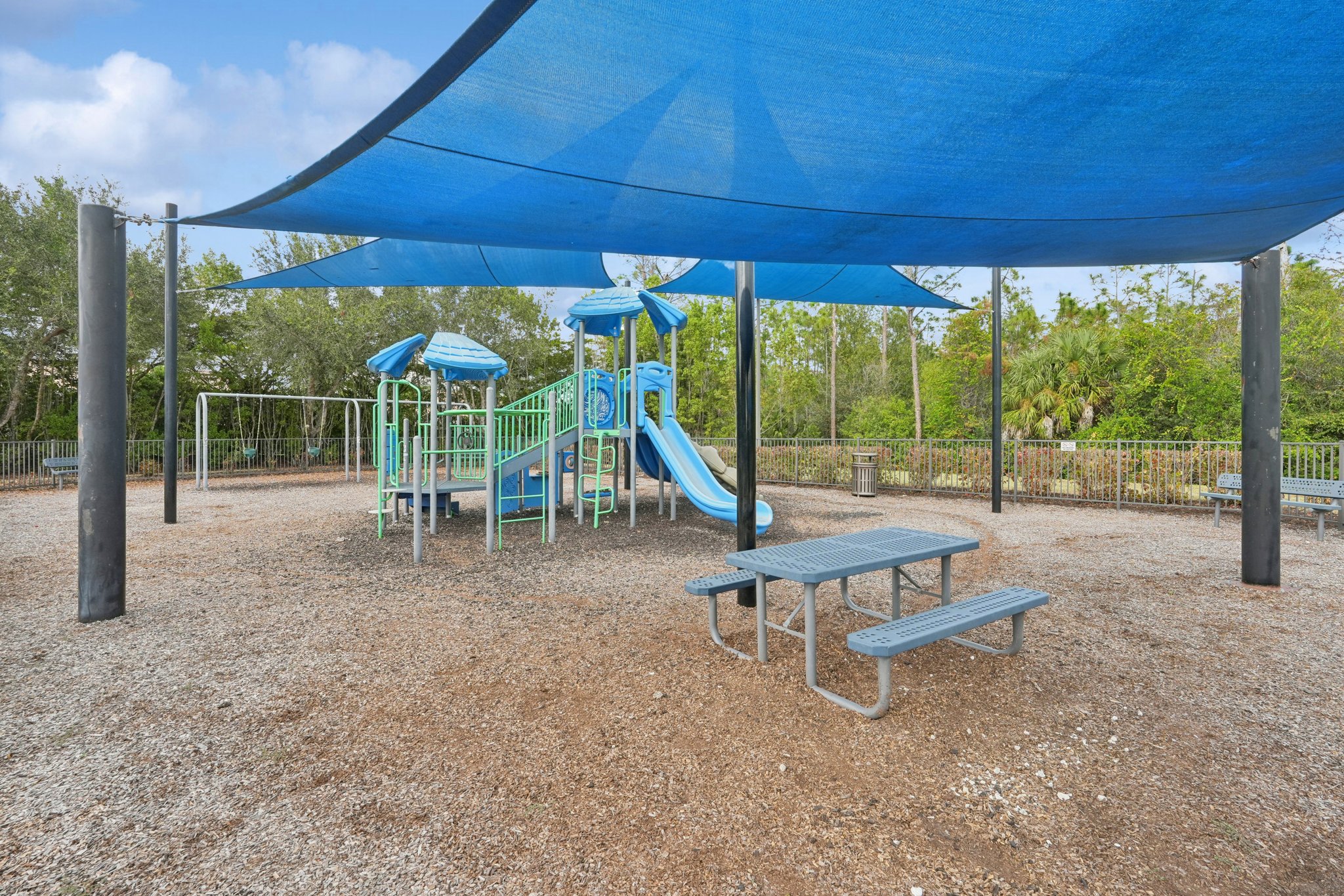 Laughton Cir-2711-920.jpg