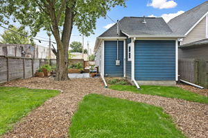  Photo 44