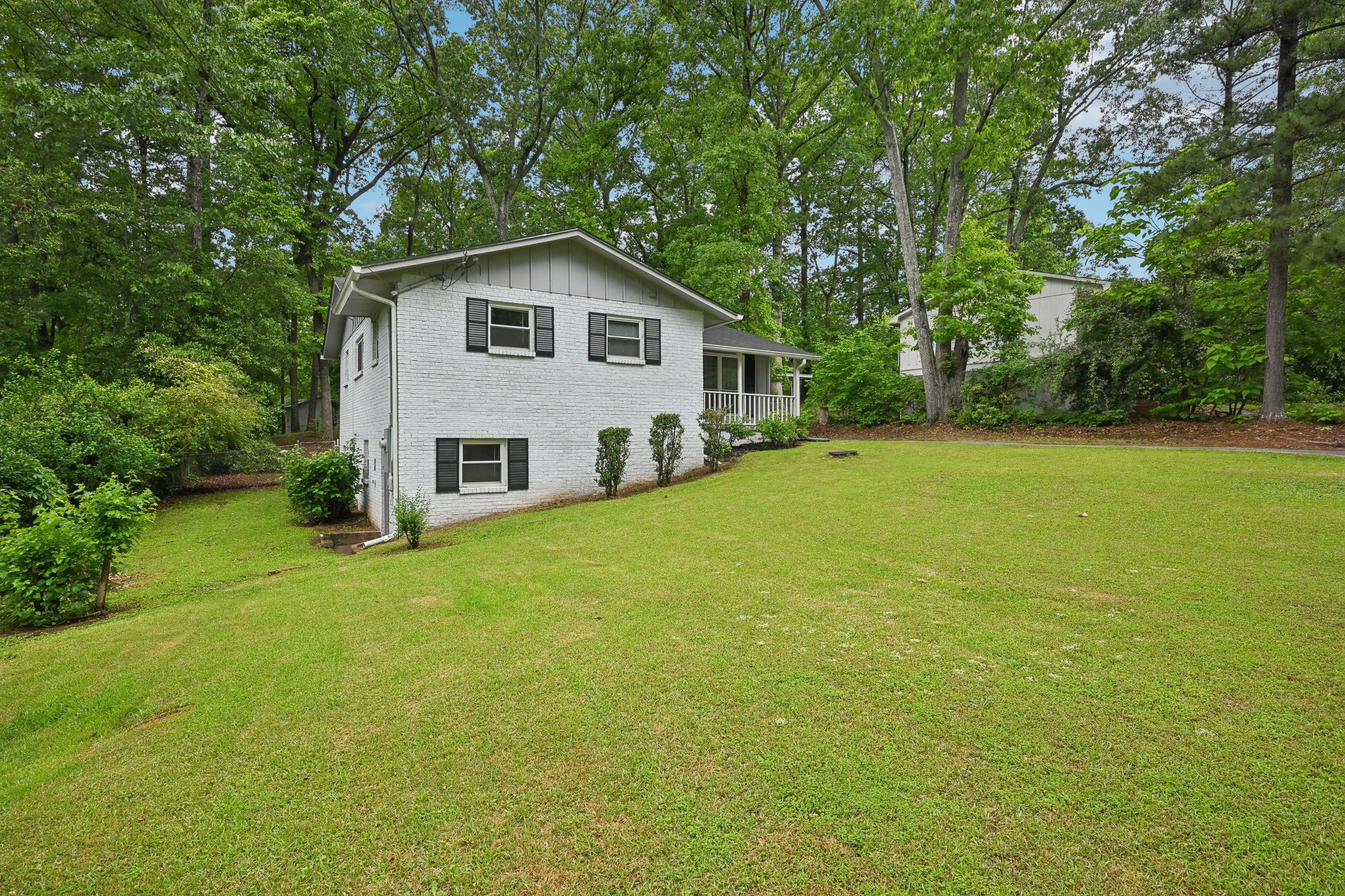 Creekdale Dr-0805-004.jpg
