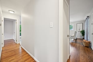 Creekdale Dr-0805-029.jpg