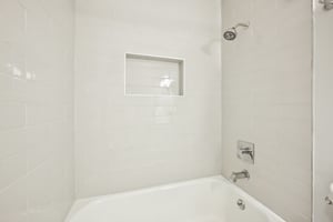 Creekdale Dr-0805-031.jpg