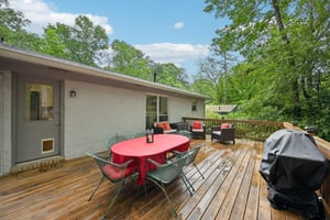 Creekdale Dr-0805-039.jpg