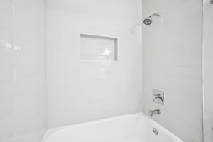 Creekdale Dr-0805-032.jpg