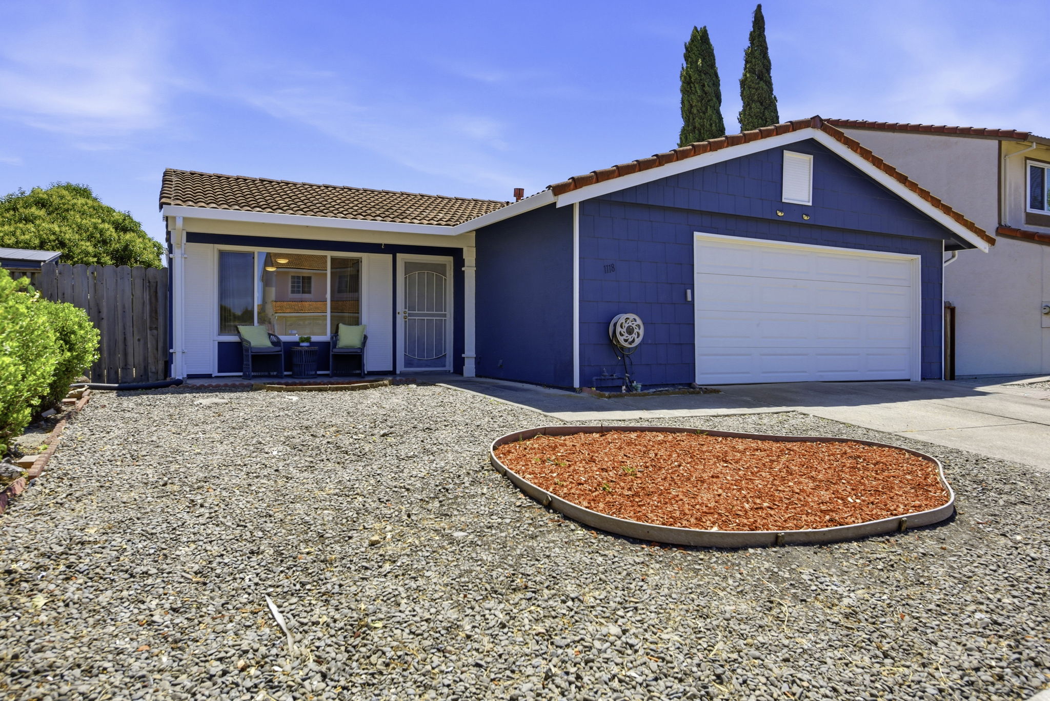 002_F8_1118 Lovelock Way