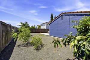 036_F8_1118 Lovelock Way