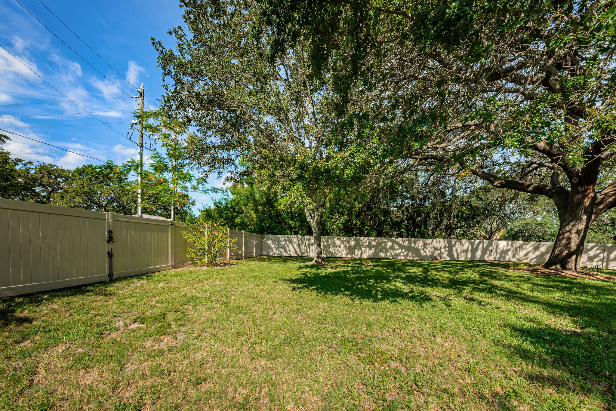 13-Scotsdale Condo Private Park