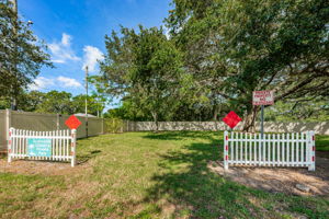 12-Scotsdale Condo Private Park