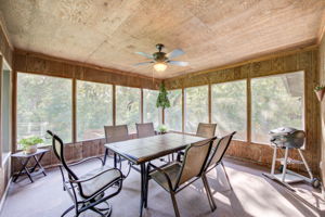 13 Screened-in Porch