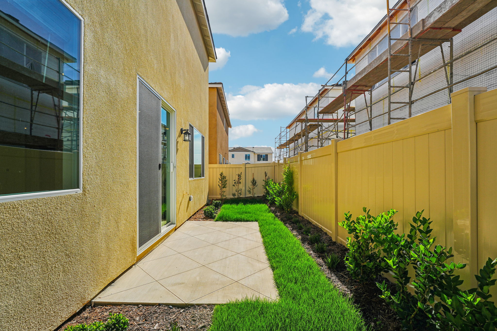 SoCal - Willow at Live Oak - 1118 Tropic Ct Redlands CA 92374 - 024