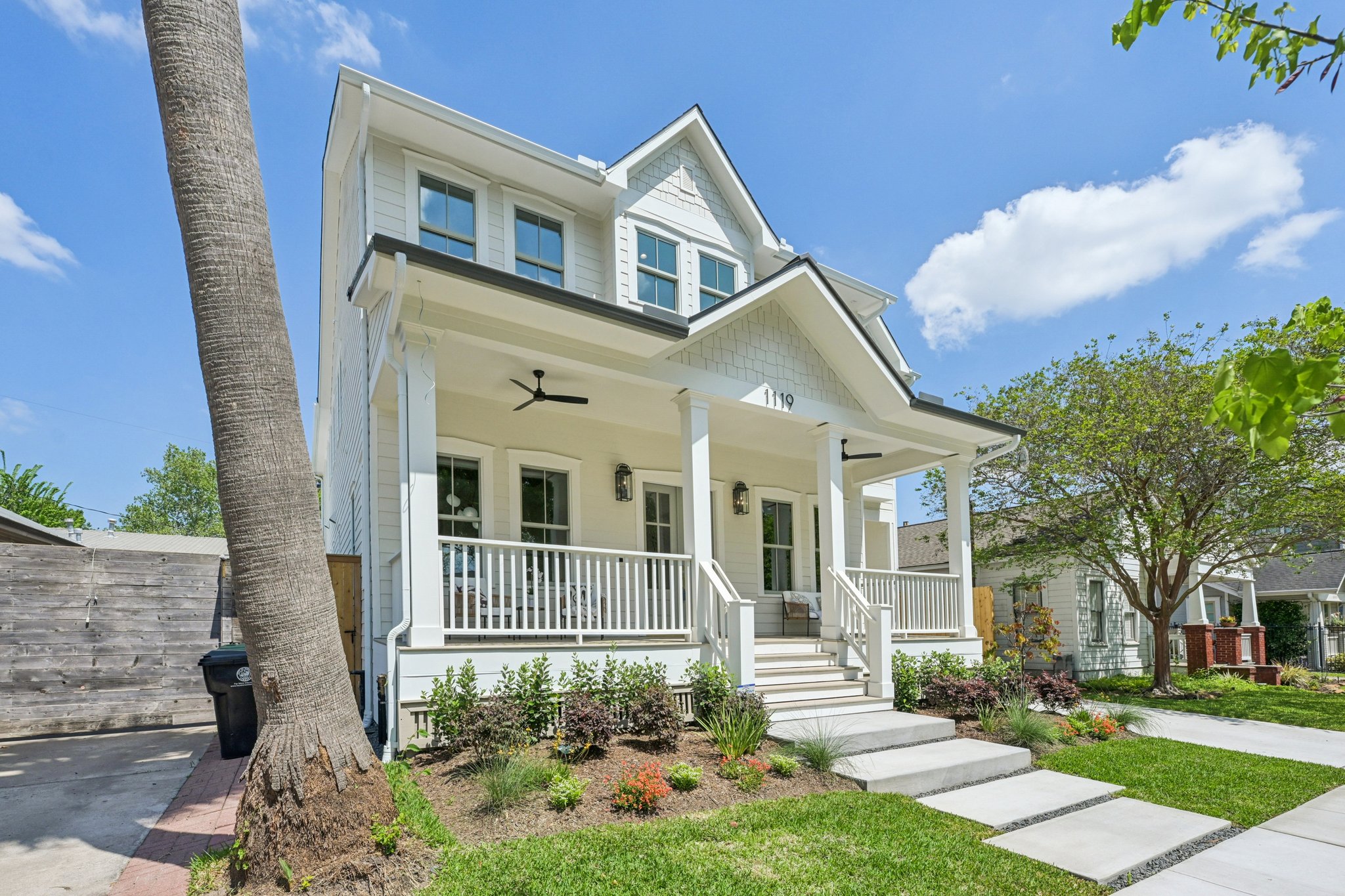 E 7 1_2 St-S3003-003.jpg