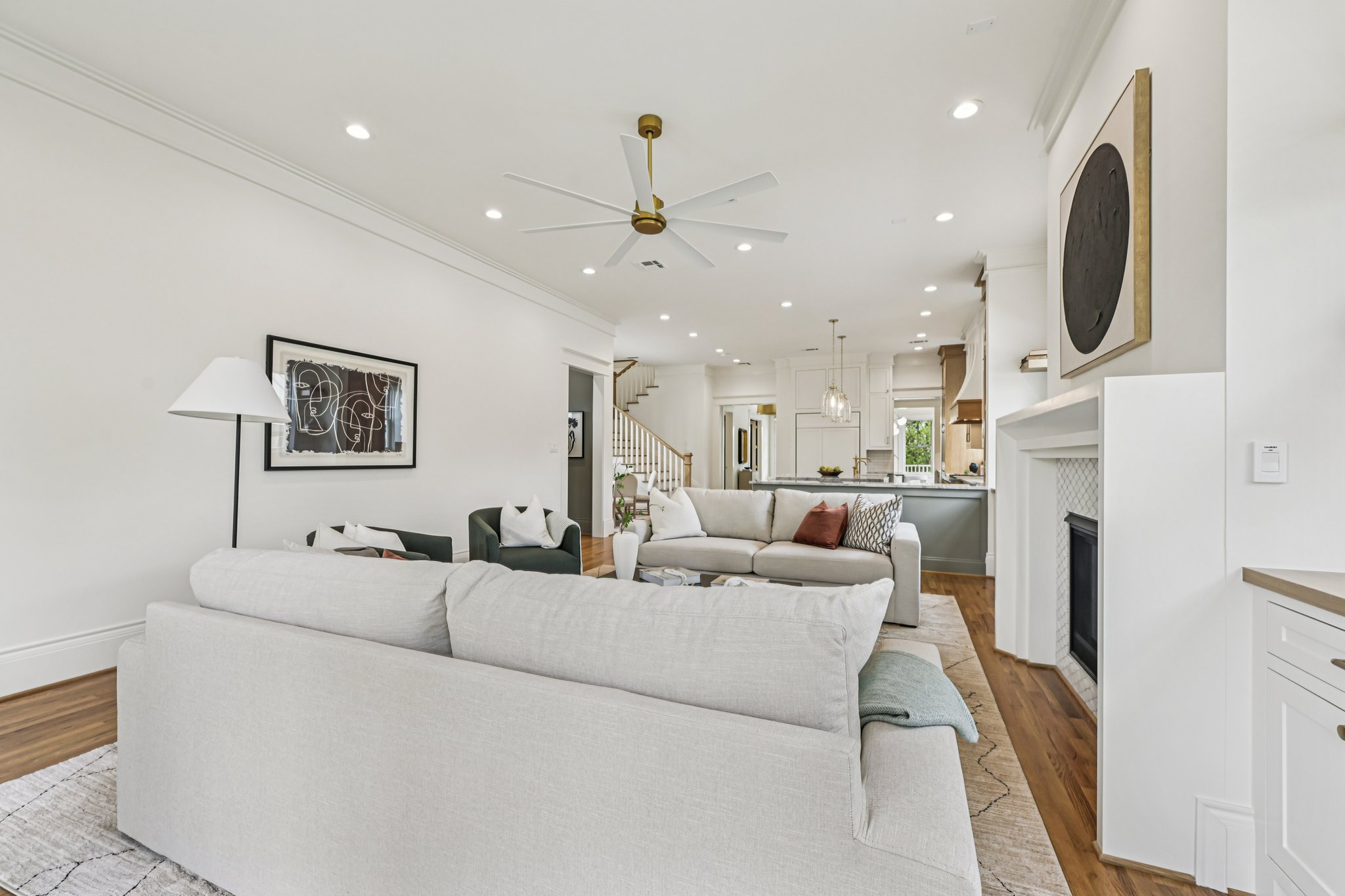 E 7 1_2 St-S3003-014.jpg