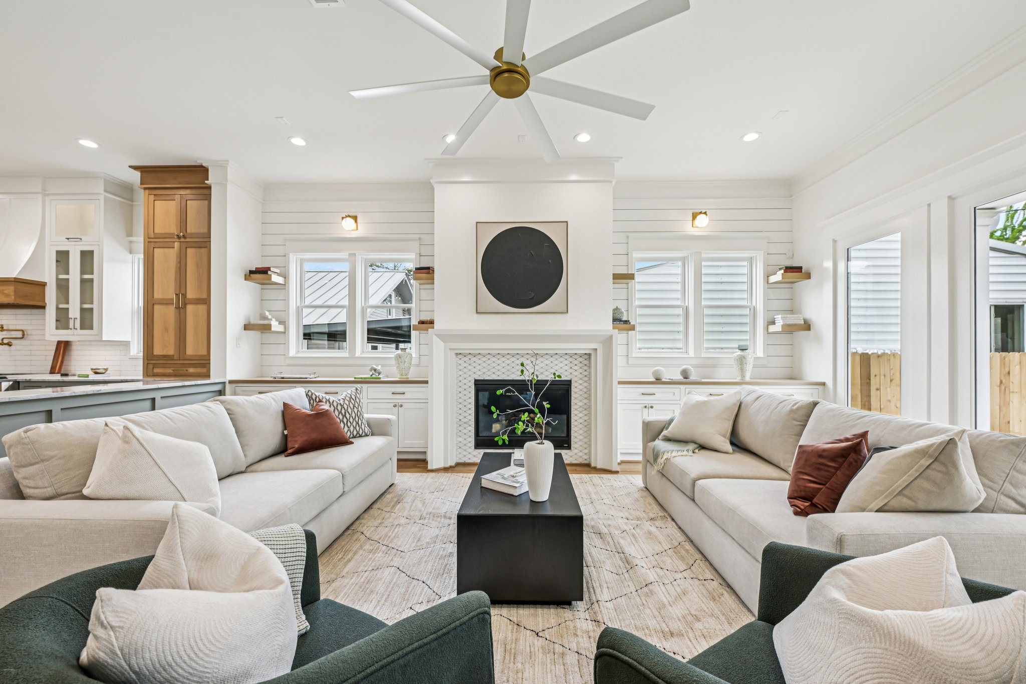 E 7 1_2 St-S3003-015.jpg