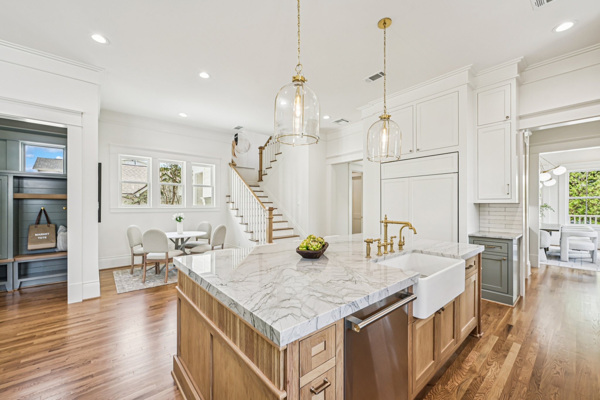 E 7 1_2 St-S3003-027.jpg