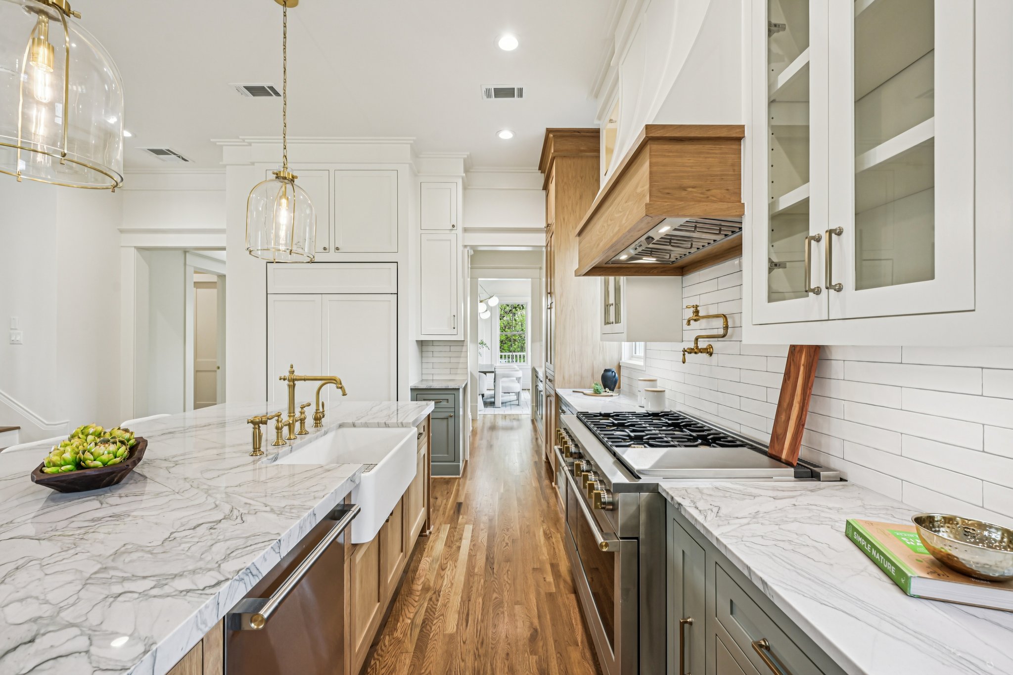 E 7 1_2 St-S3003-028.jpg