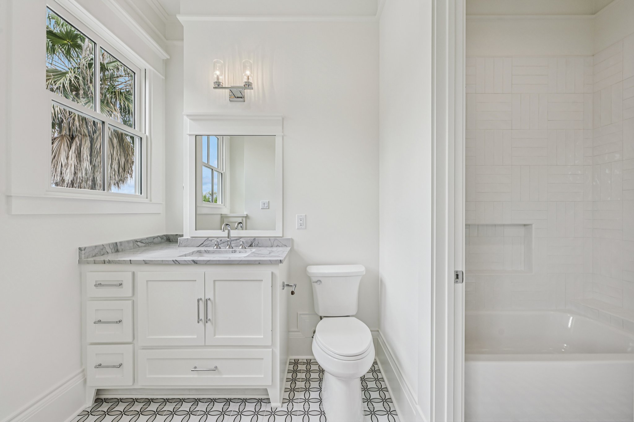 E 7 1_2 St-S3003-041.jpg