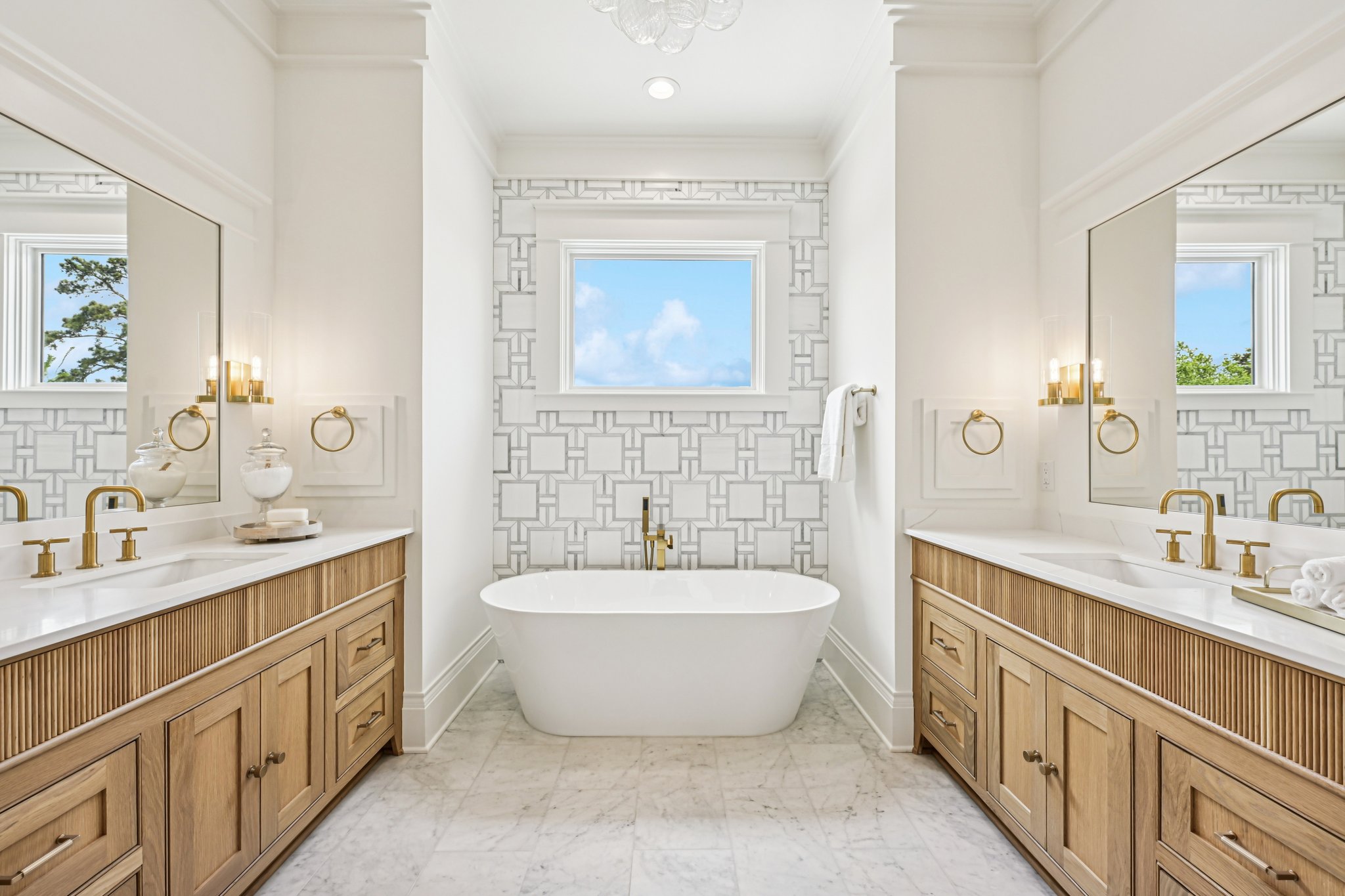 E 7 1_2 St-S3003-056.jpg