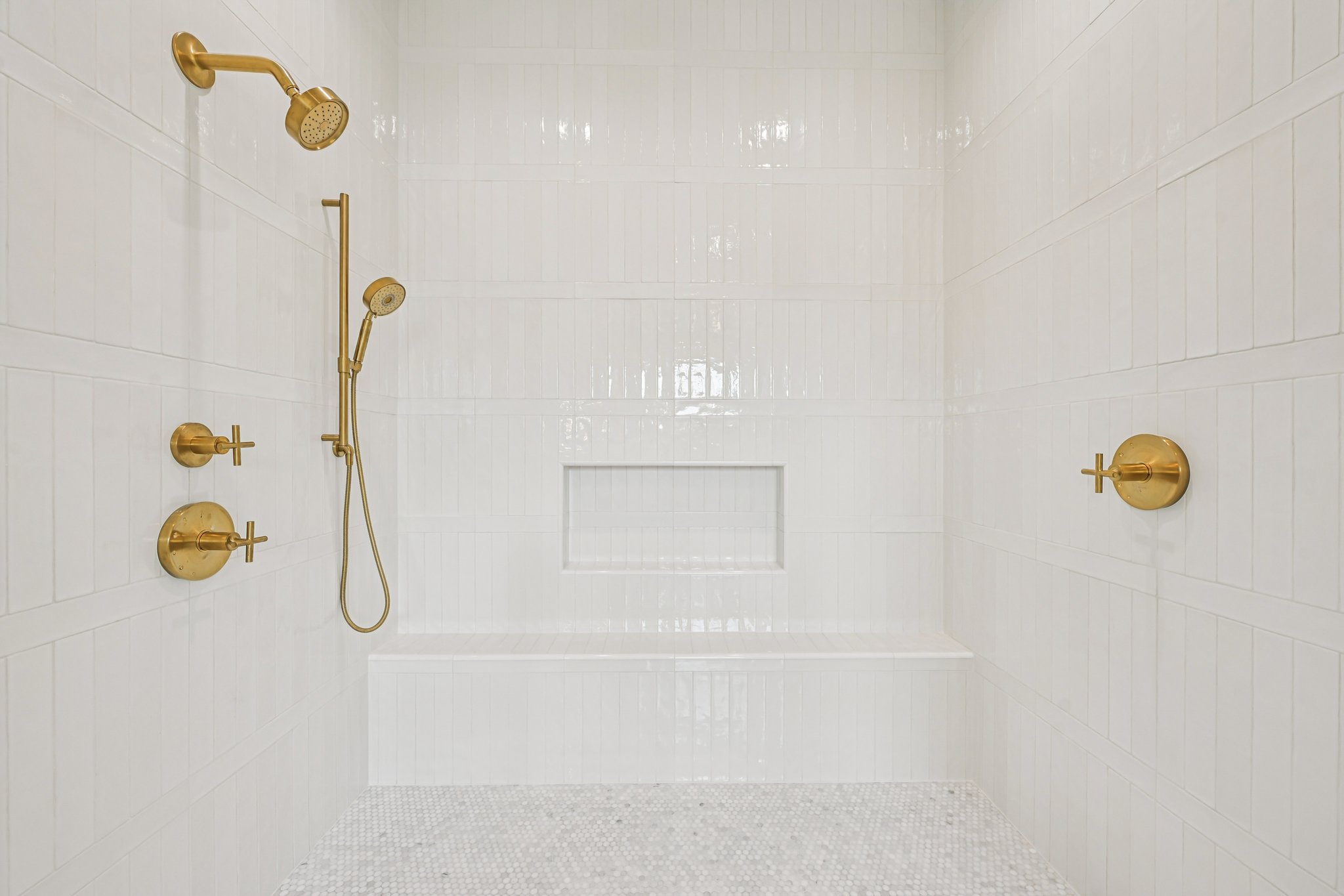 E 7 1_2 St-S3003-058.jpg