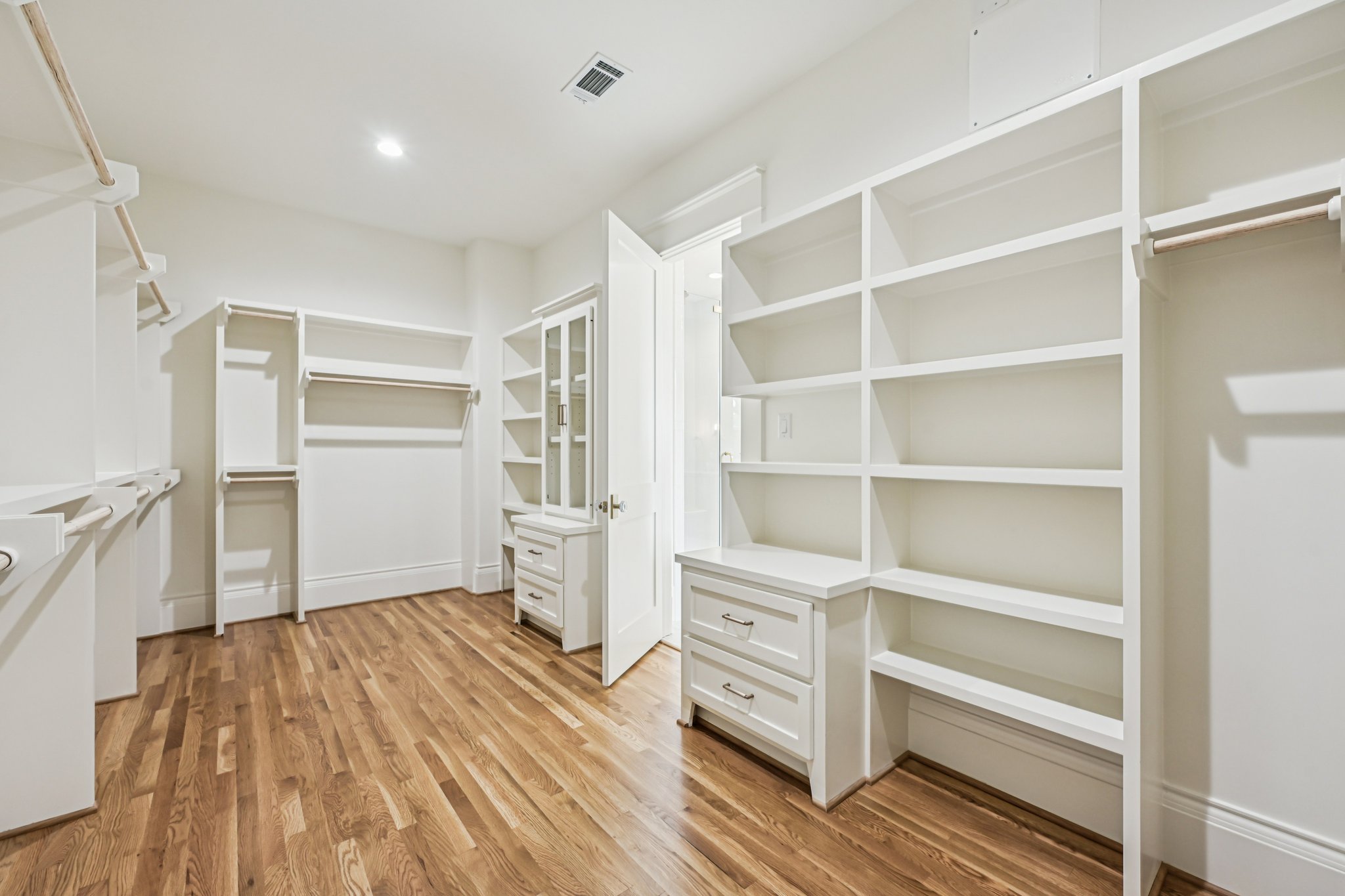 E 7 1_2 St-S3003-059.jpg