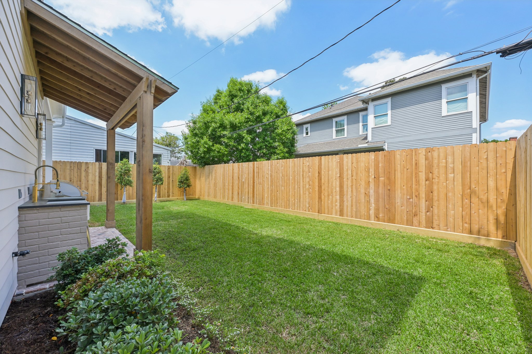 E 7 1_2 St-S3003-063.jpg