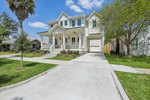 E 7 1_2 St-S3003-004.jpg