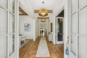 E 7 1_2 St-S3003-010.jpg