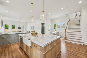 E 7 1_2 St-S3003-031.jpg