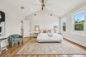 E 7 1_2 St-S3003-060.jpg