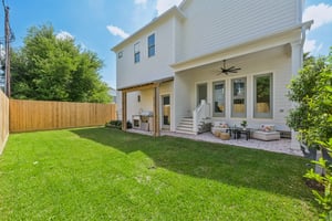 E 7 1_2 St-S3003-061.jpg