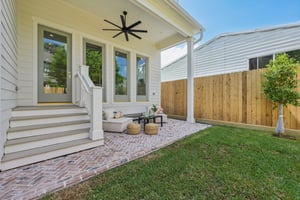 E 7 1_2 St-S3003-066.jpg